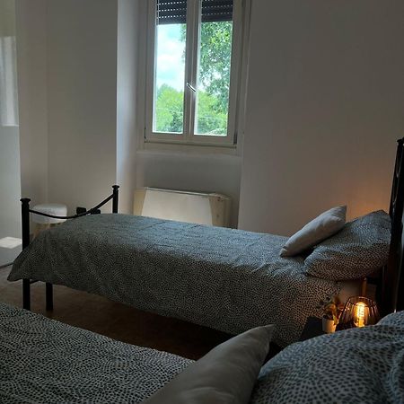 Casa Polly 2 - Ampio E Comodo Appartamento A Voghera Kültér fotó