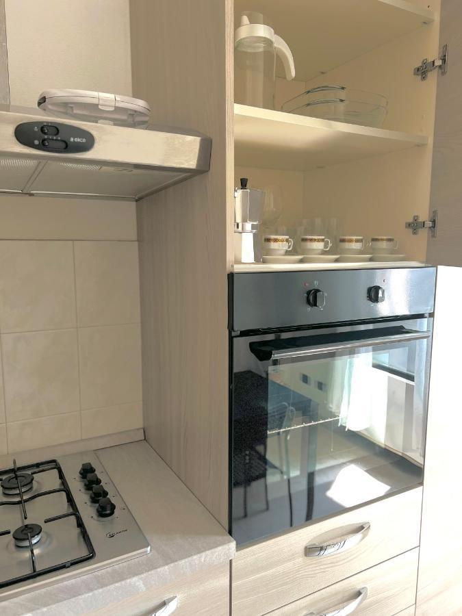 Casa Polly 2 - Ampio E Comodo Appartamento A Voghera Kültér fotó