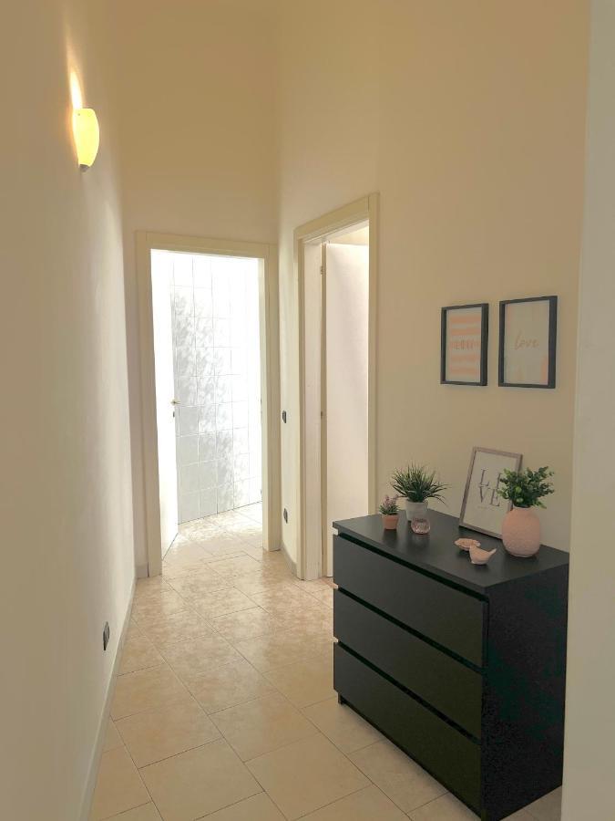 Casa Polly 2 - Ampio E Comodo Appartamento A Voghera Kültér fotó