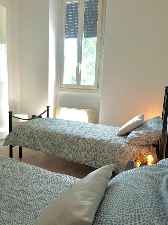 Casa Polly 2 - Ampio E Comodo Appartamento A Voghera Kültér fotó