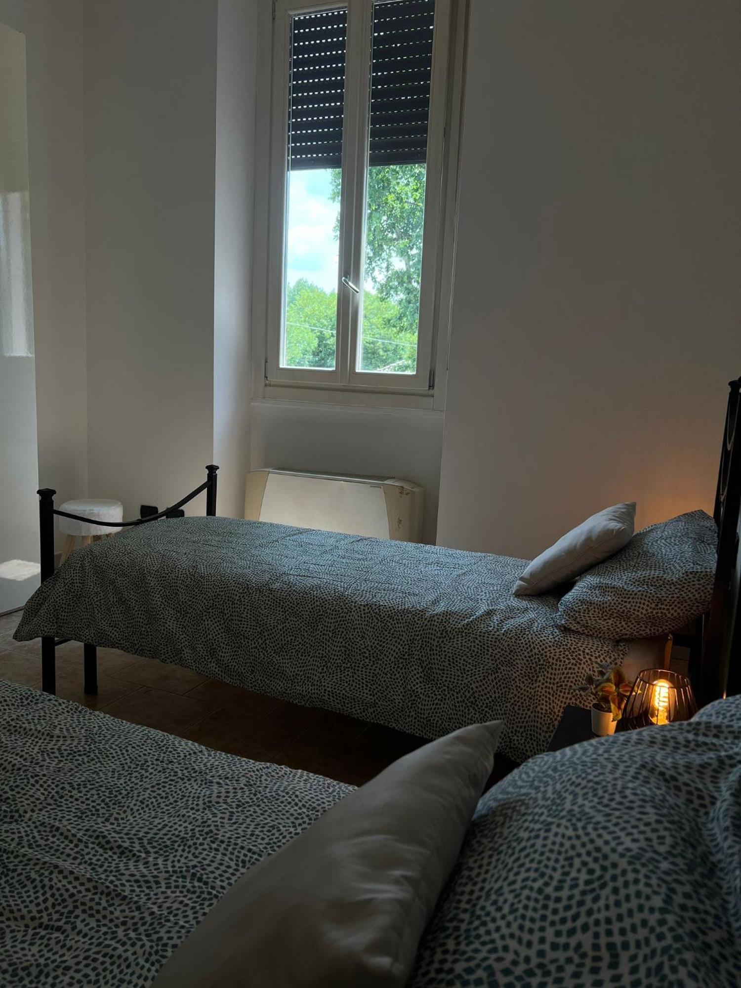 Casa Polly 2 - Ampio E Comodo Appartamento A Voghera Kültér fotó